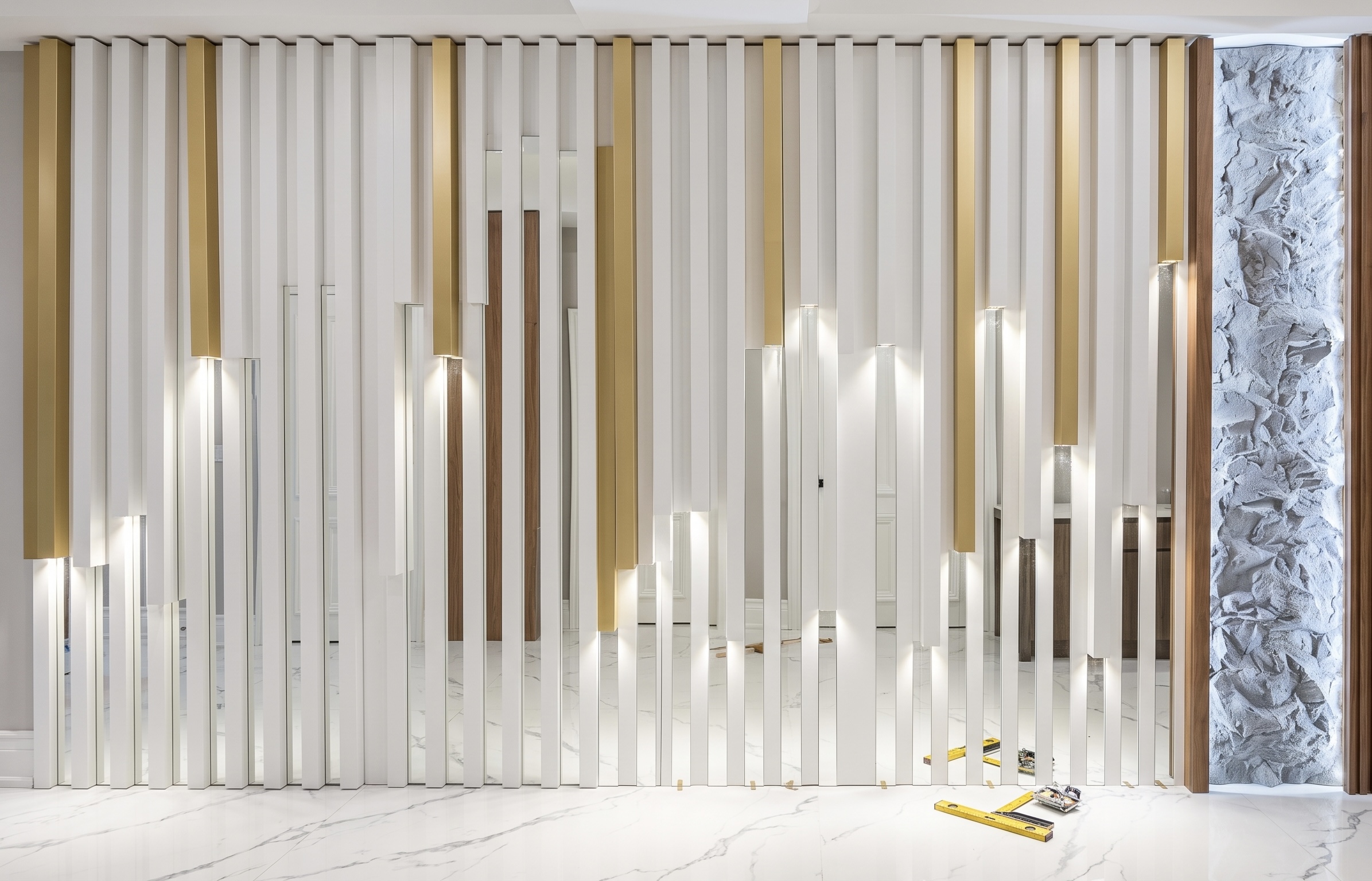 Estia Mebel — premium foye dizaynı